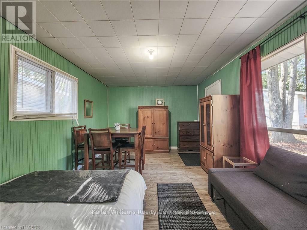 4 Lakefield Avenue, South Bruce Peninsula, Ontario  N0H 2T0 - Photo 26 - X12086753