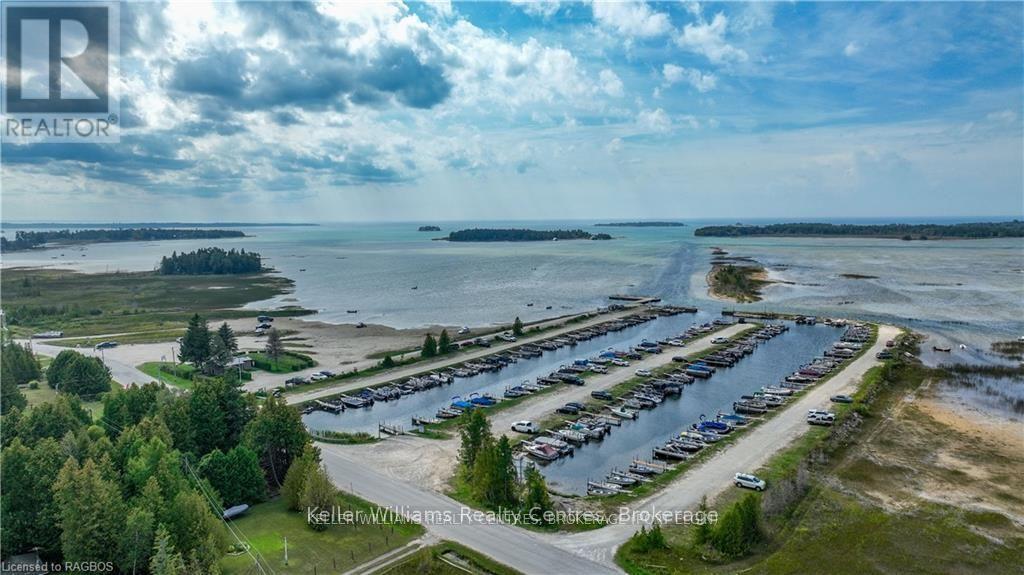 4 Lakefield Avenue, South Bruce Peninsula, Ontario  N0H 2T0 - Photo 34 - X12086753