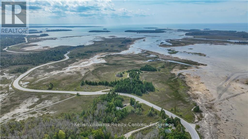 4 Lakefield Avenue, South Bruce Peninsula, Ontario  N0H 2T0 - Photo 35 - X12086753