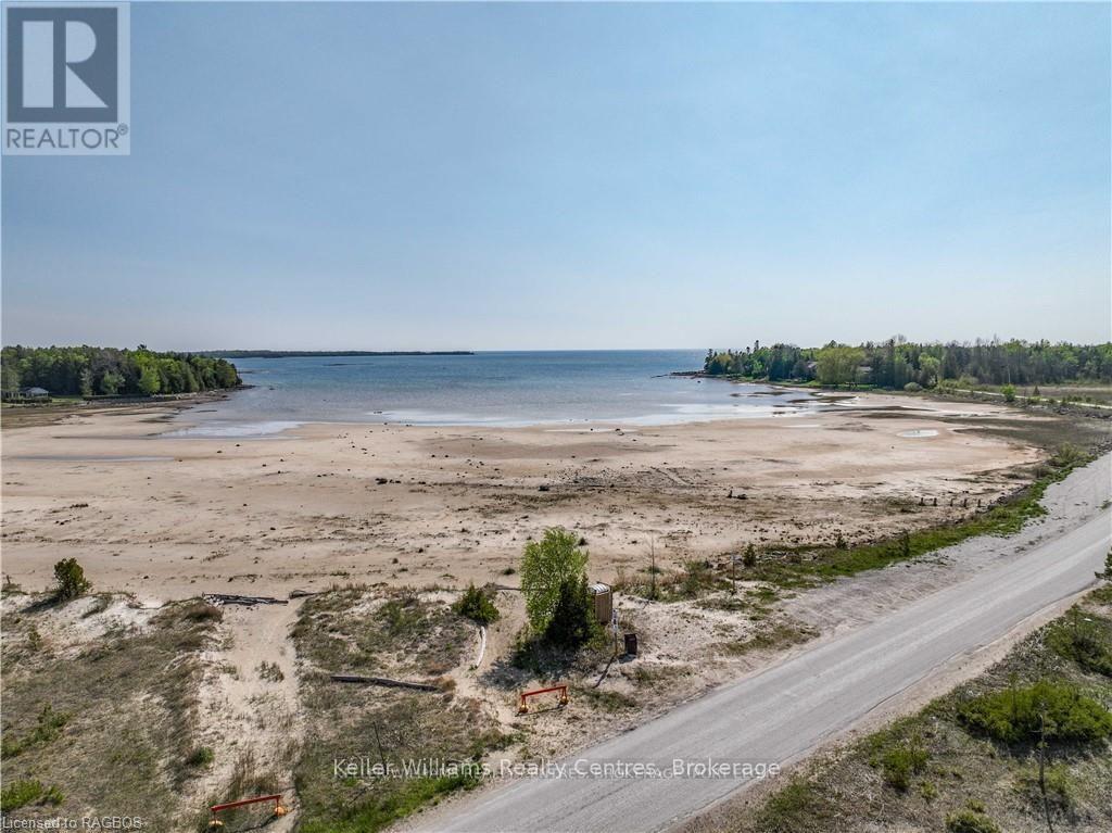4 Lakefield Avenue, South Bruce Peninsula, Ontario  N0H 2T0 - Photo 36 - X12086753