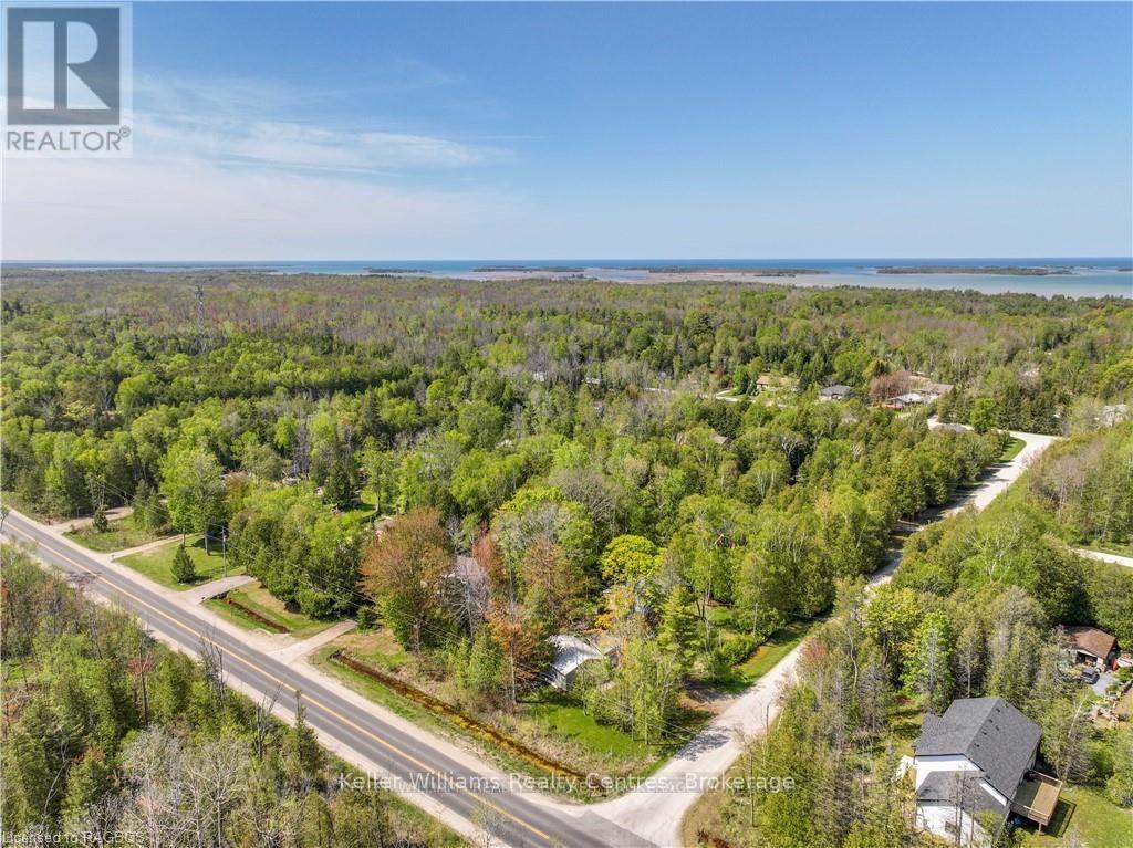 4 Lakefield Avenue, South Bruce Peninsula, Ontario  N0H 2T0 - Photo 37 - X12086753