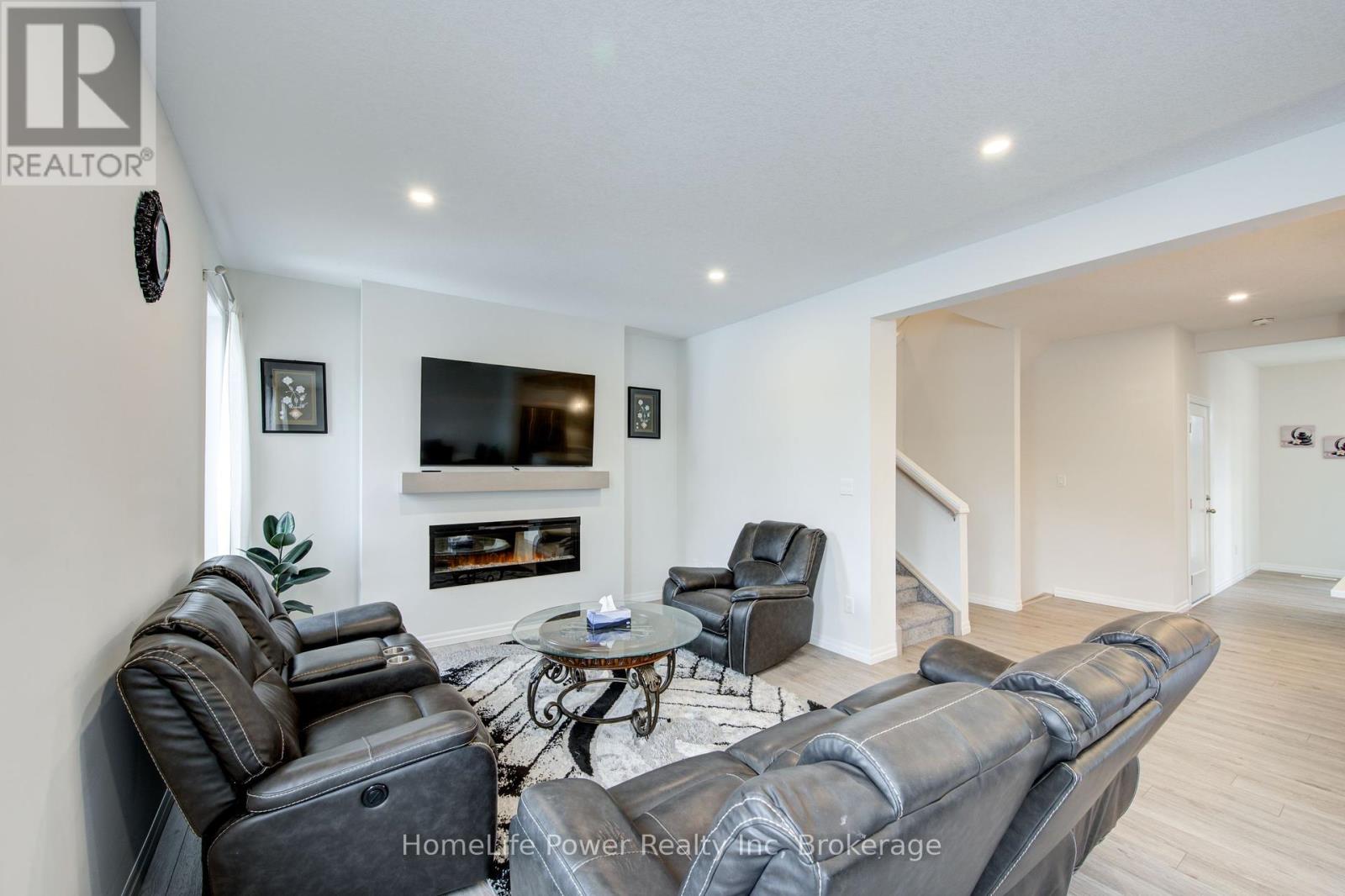 4 Braun Avenue, Tillsonburg, Ontario  N4G 0K5 - Photo 20 - X12086853