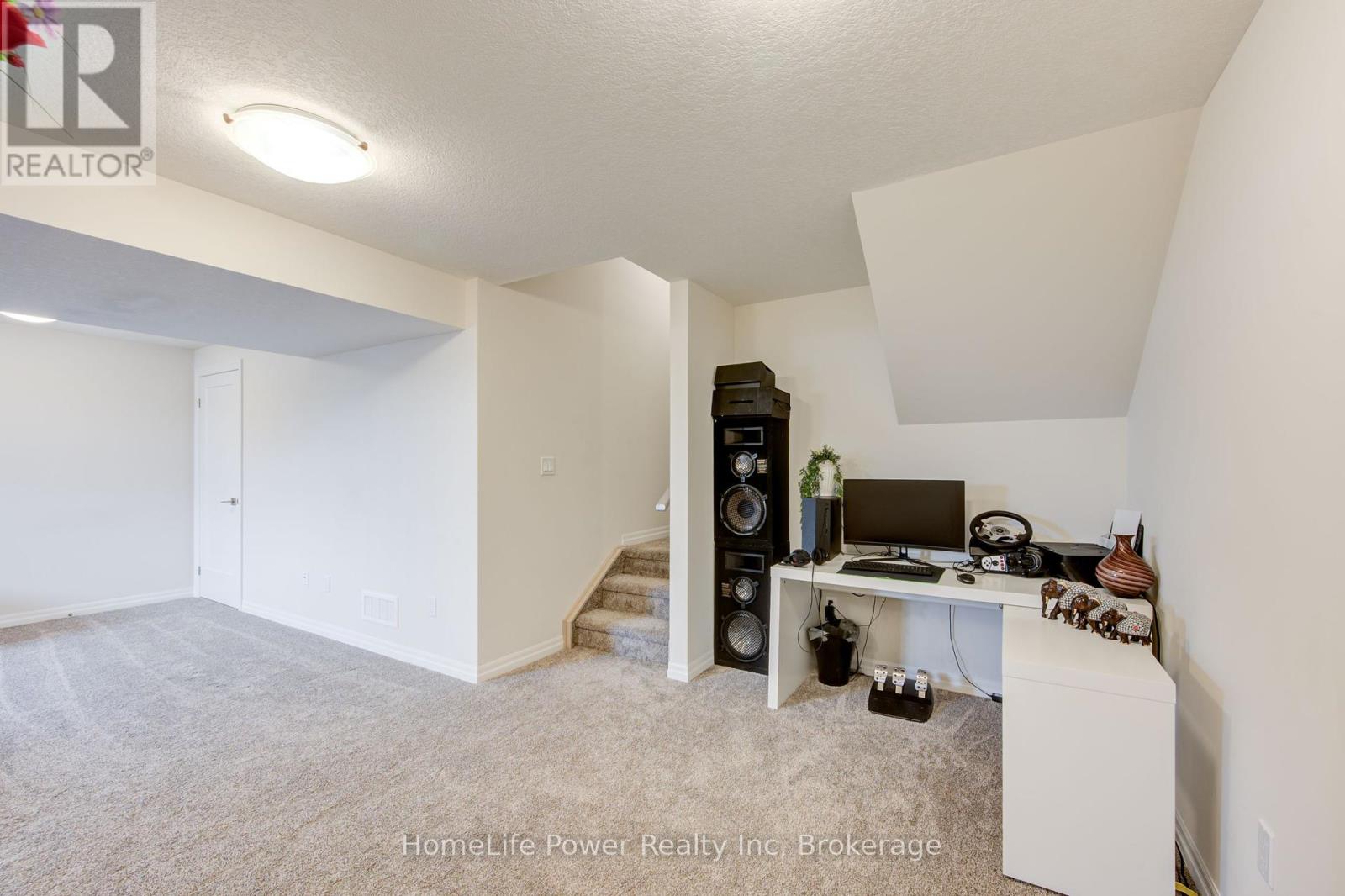 4 Braun Avenue, Tillsonburg, Ontario  N4G 0K5 - Photo 39 - X12086853