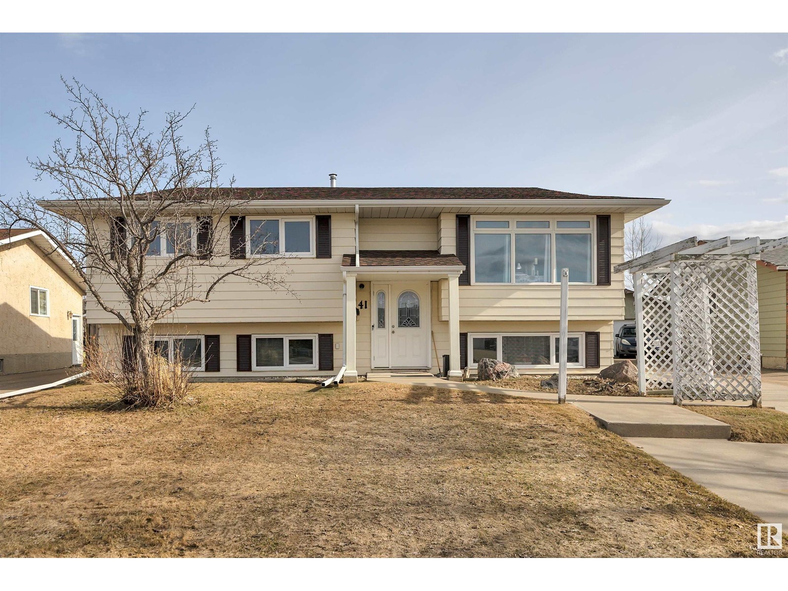 Property at 41 South Park DR image 1