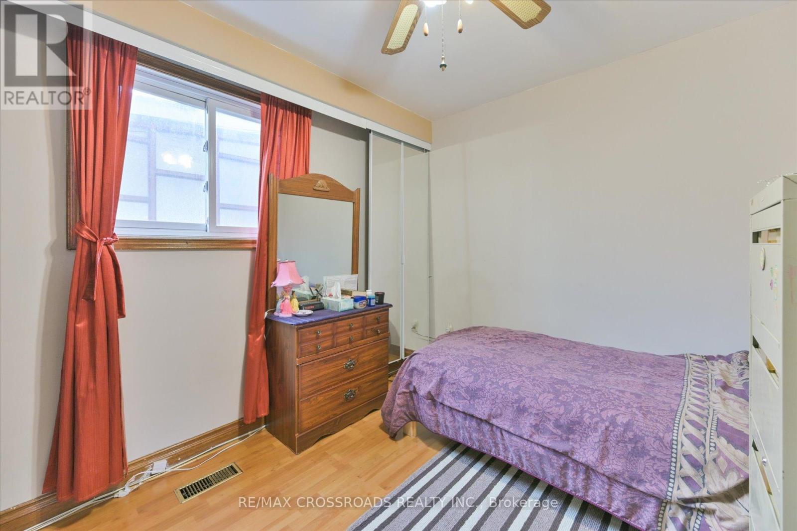 48 Phillip Avenue, Toronto (Birchcliffe-Cliffside), Ontario  M1N 3P9 - Photo 16 - E12086726