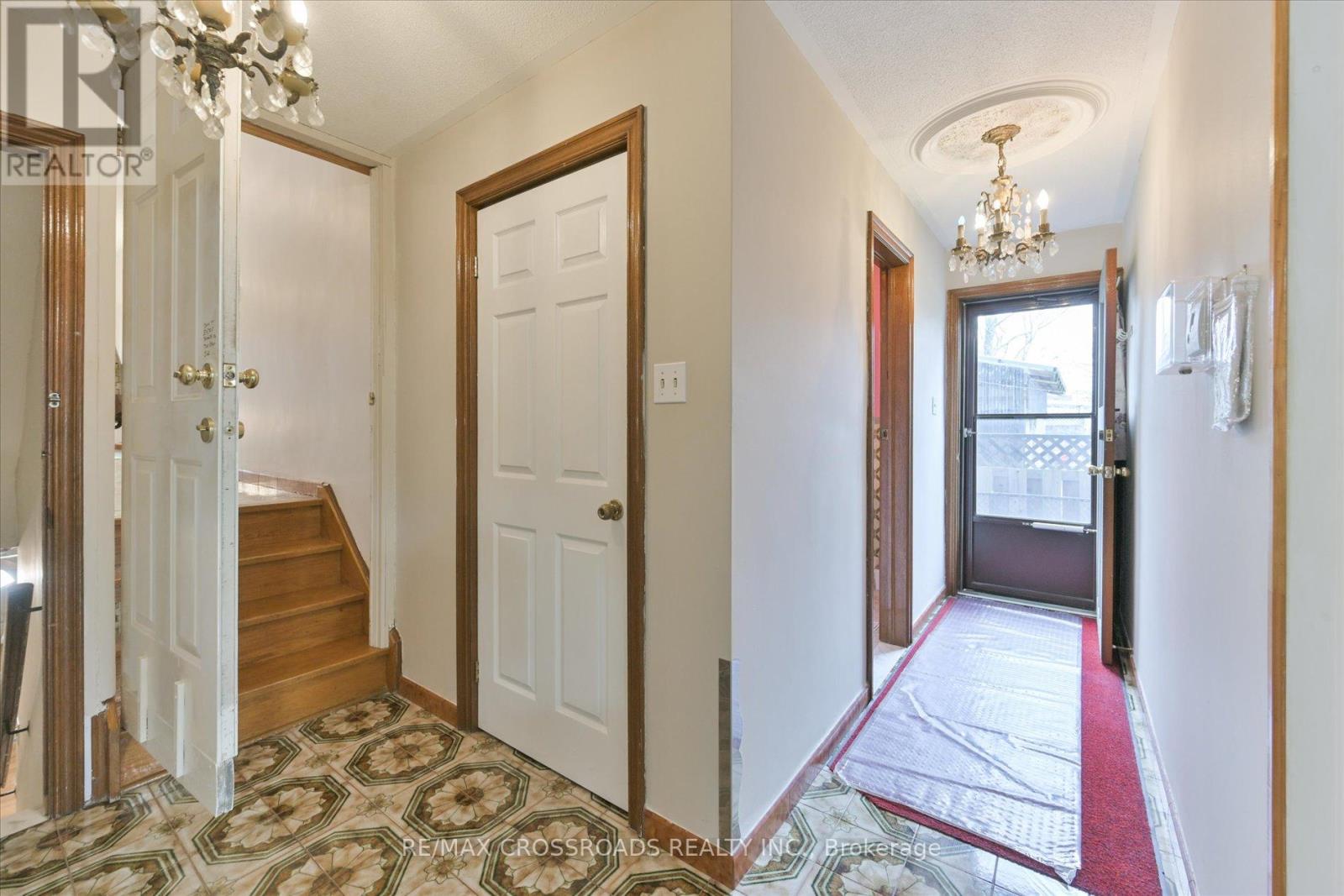 48 Phillip Avenue, Toronto (Birchcliffe-Cliffside), Ontario  M1N 3P9 - Photo 17 - E12086726