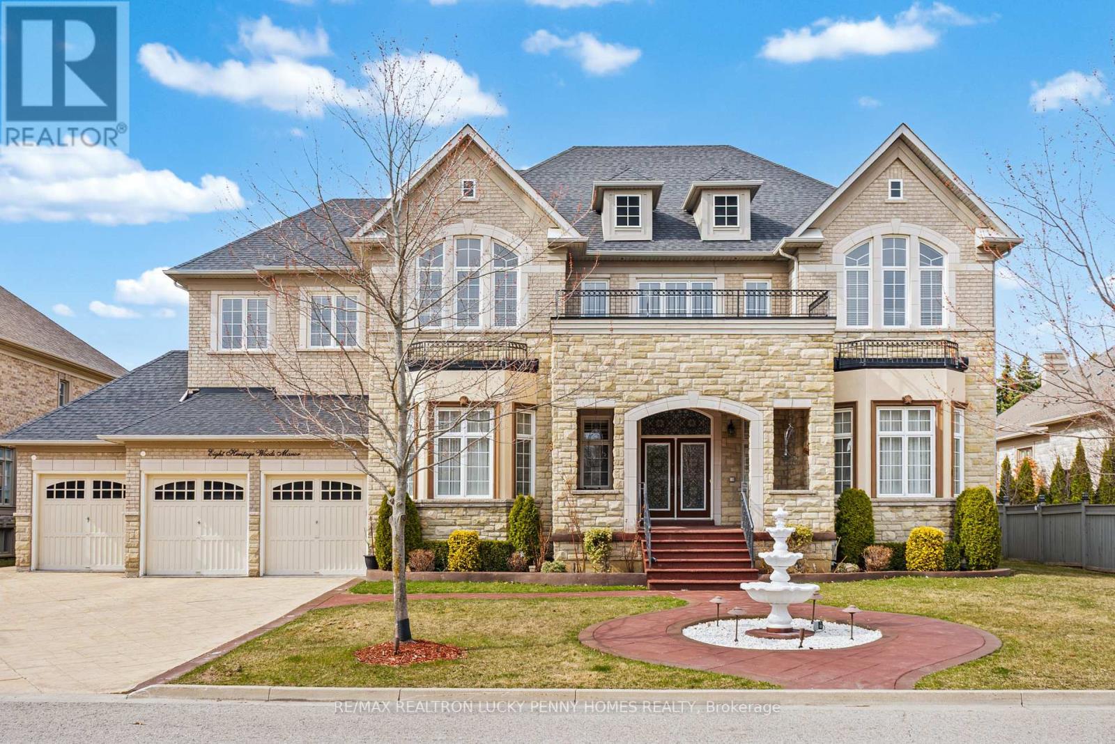 Property at 8 HERITAGE WOODS MANOR image 2