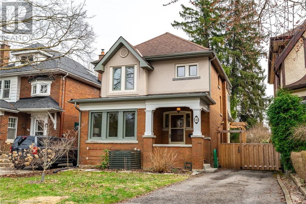 132 DROMORE Crescent, Hamilton, Ontario