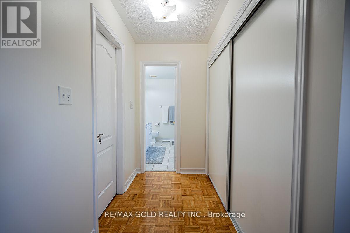 17 Yellow Pine Road, Brampton, Ontario  L6P 2E4 - Photo 23 - W12086798
