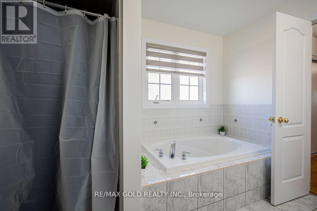 17 Yellow Pine Road, Brampton, Ontario  L6P 2E4 - Photo 25 - W12086798