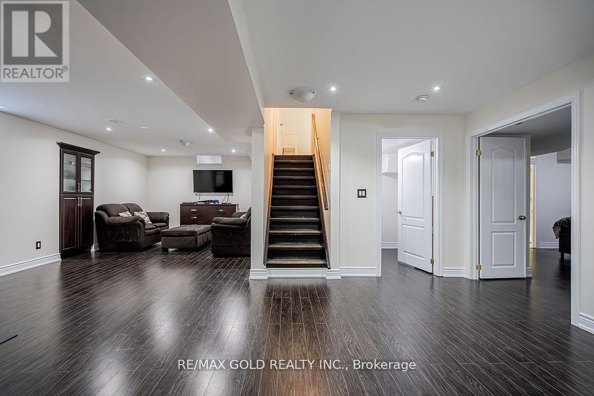 17 Yellow Pine Road, Brampton, Ontario  L6P 2E4 - Photo 37 - W12086798