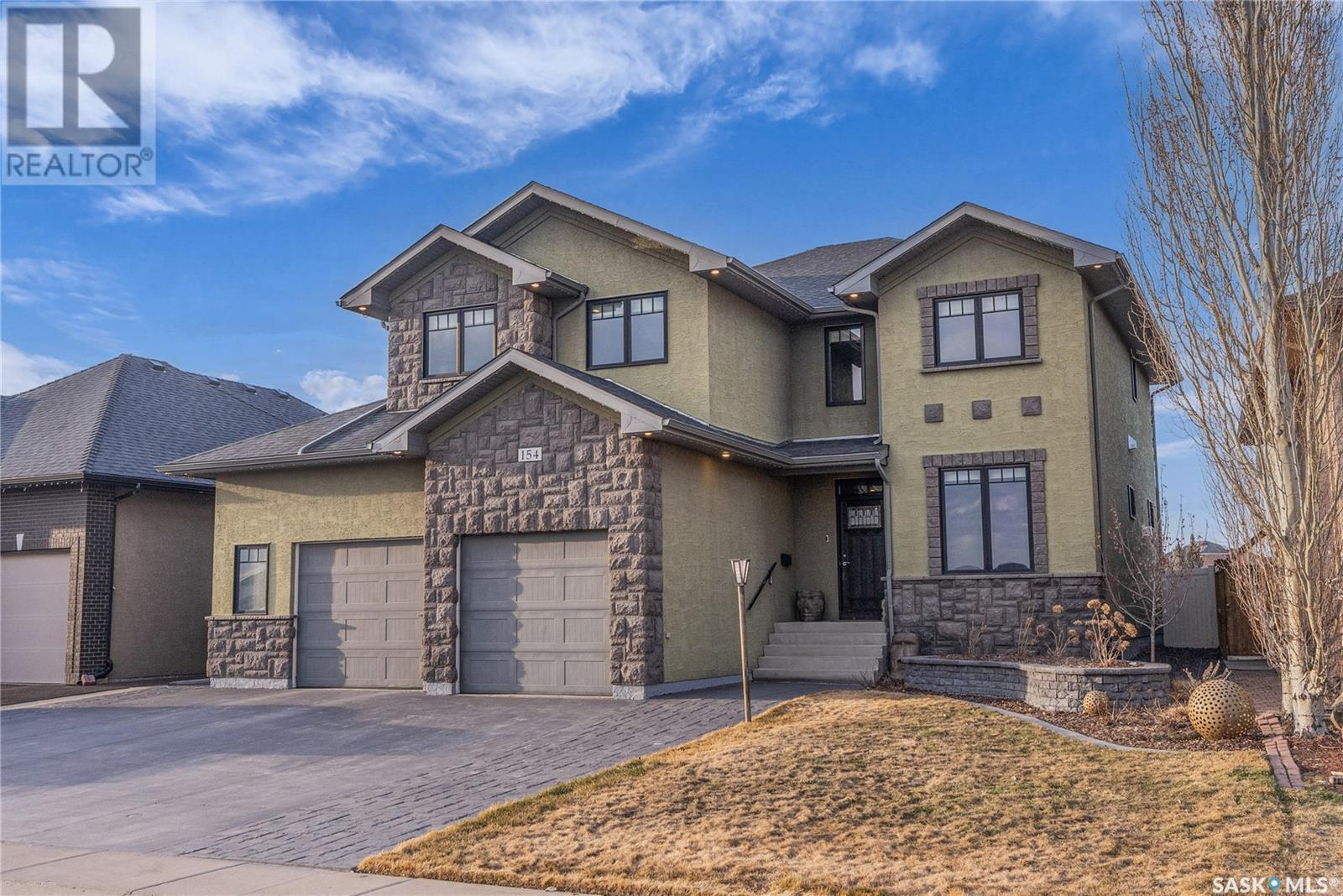 Property at 154 Beechdale CRESCENT image 2