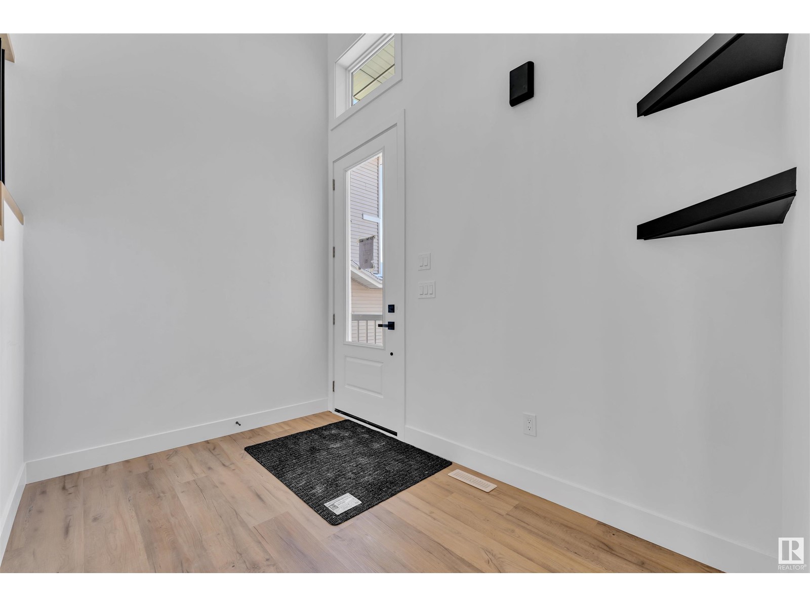 Property at 1052 SOUTH CREEK WD image 4