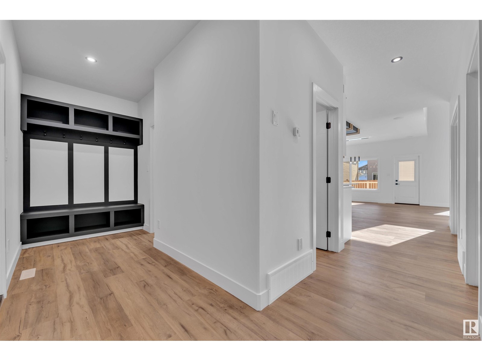 Property at 1052 SOUTH CREEK WD image 5