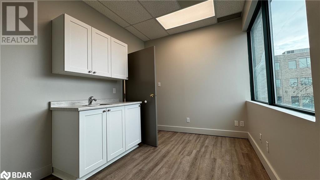 190 Cundles Road E Unit# 201d, Barrie, Ontario  L4M 4S5 - Photo 10 - 40649433
