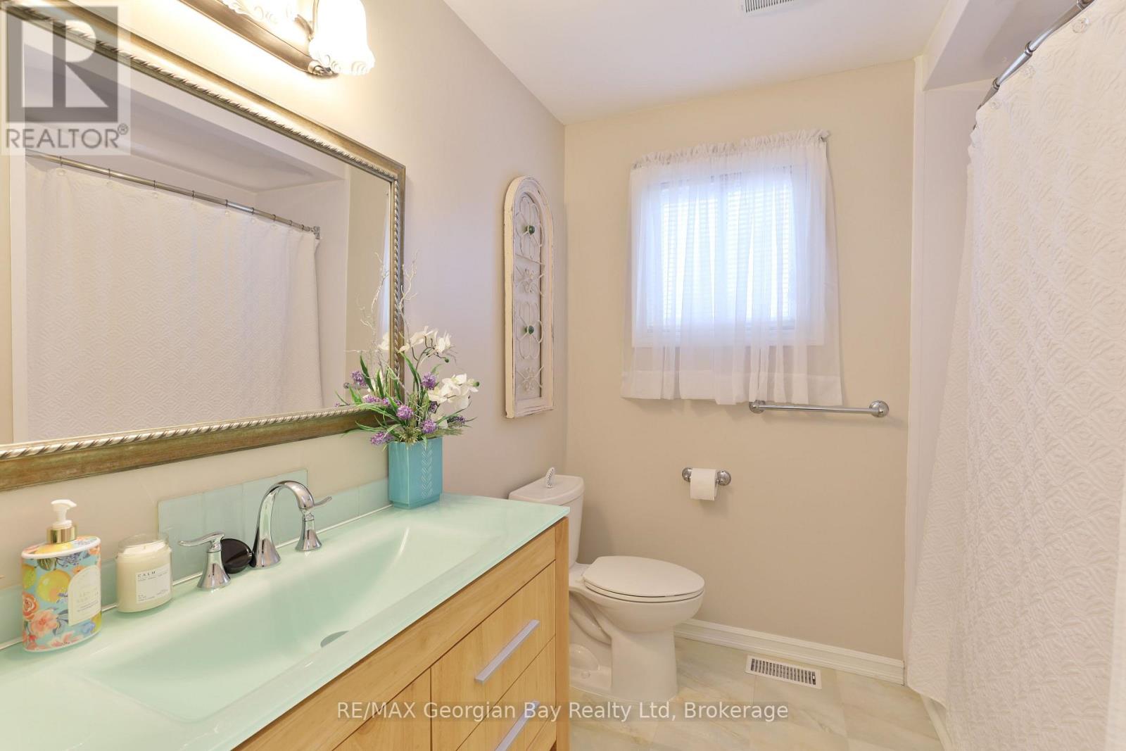 32 Bonaventure Place, Penetanguishene, Ontario  L9M 1J3 - Photo 19 - S12084088