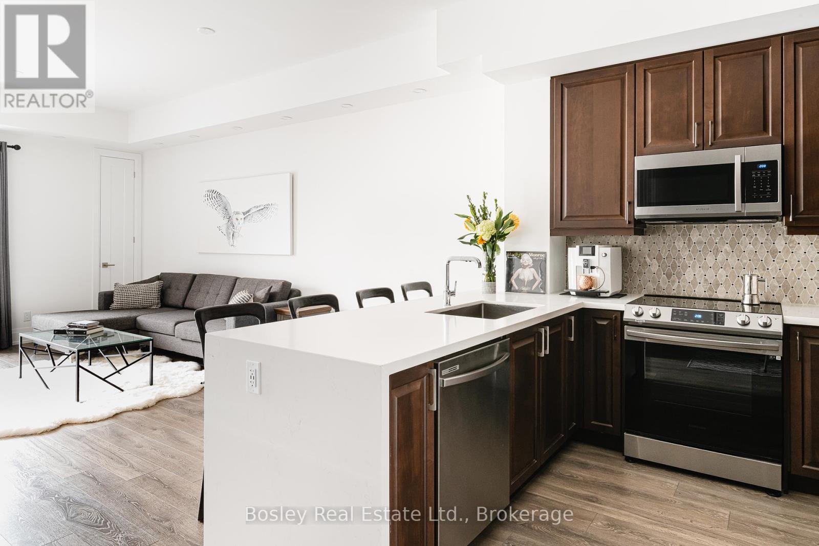 Property at 310 - 1 HUME STREET S image 5