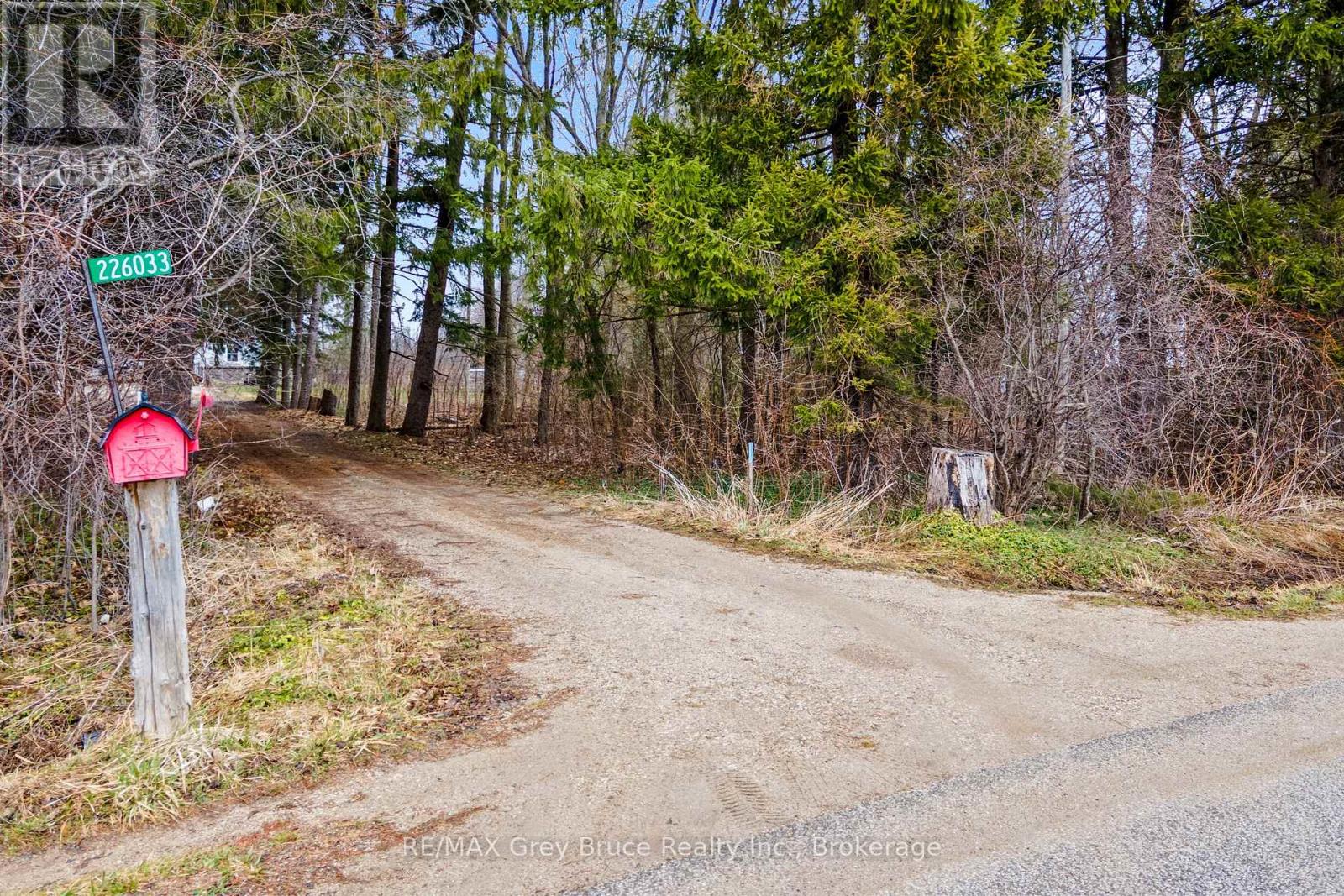226033 Centreville Road E, Meaford, Ontario  N4L 1W5 - Photo 2 - X12086775