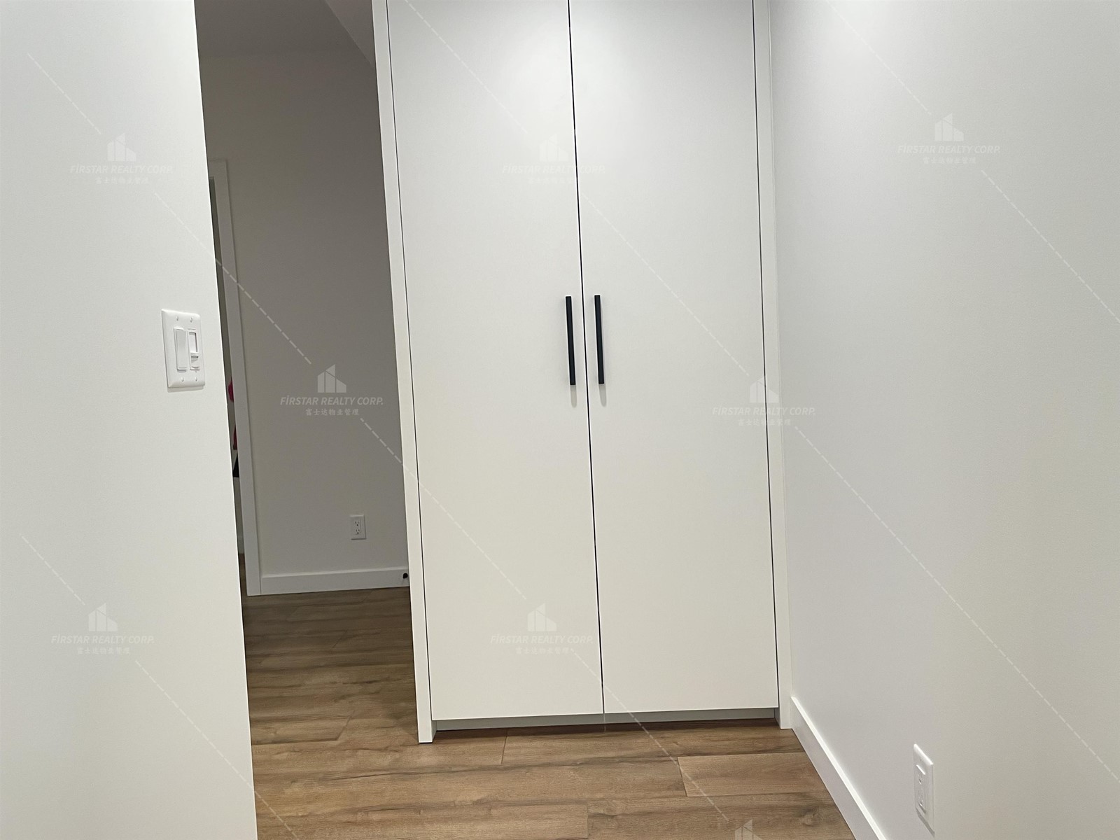 19xx 10448 University Drive, Surrey, British Columbia  V3T 0S7 - Photo 6 - R2991175