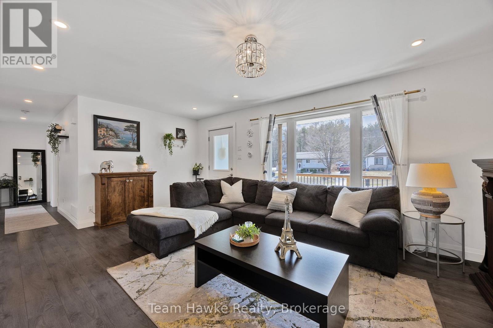 203 Robert Street W, Penetanguishene, Ontario  L9M 1P8 - Photo 10 - S12086920
