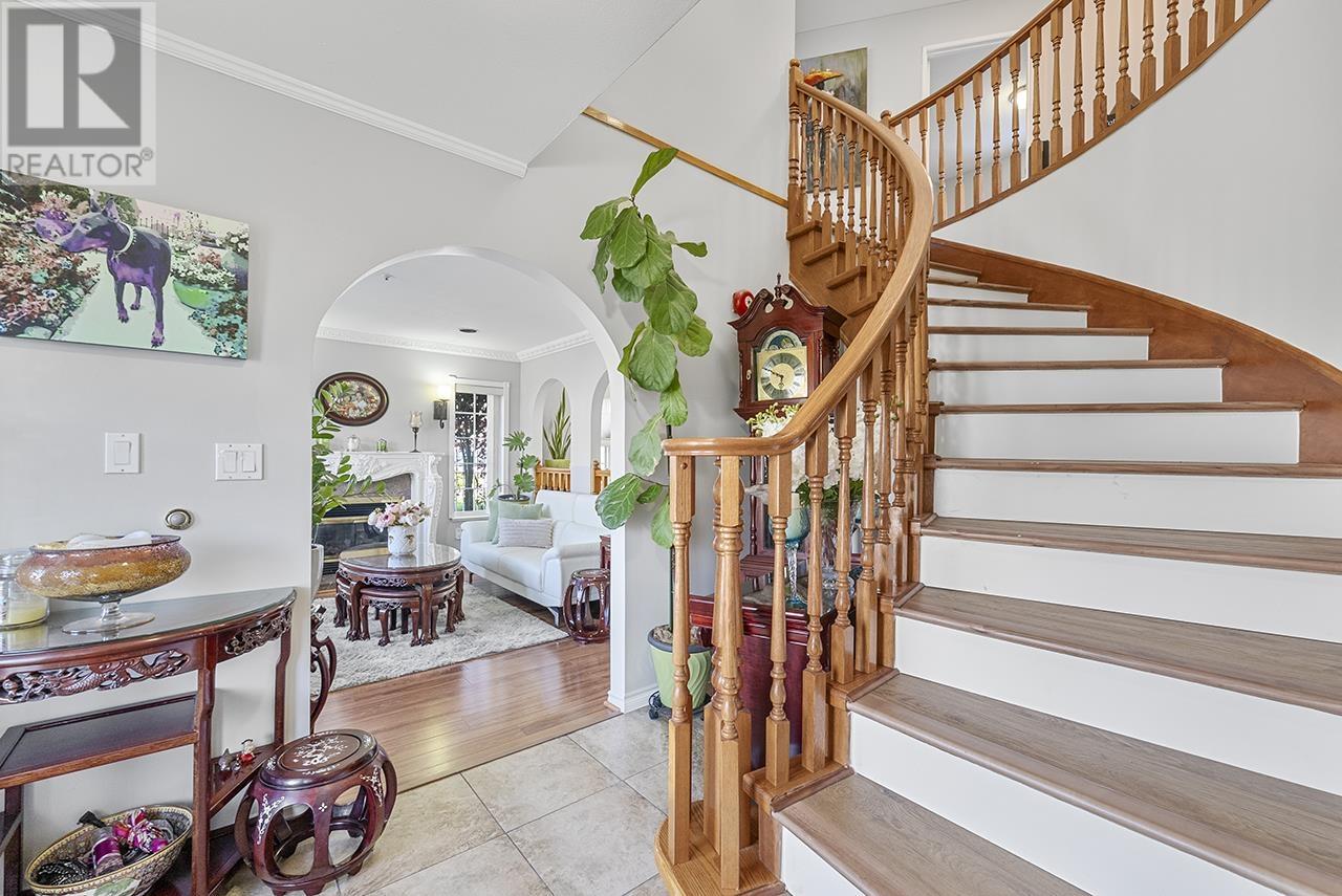 Property at 3138 WELLINGTON AVENUE image 2
