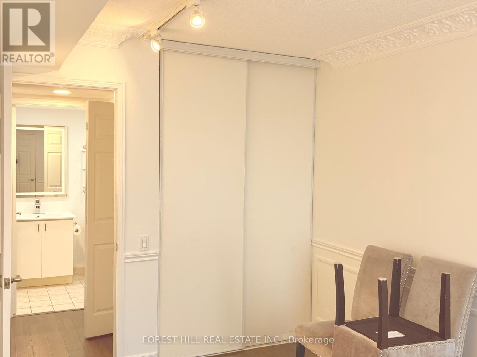 810 - 2 Covington Road, Toronto, Ontario  M6A 3E2 - Photo 26 - C12028921