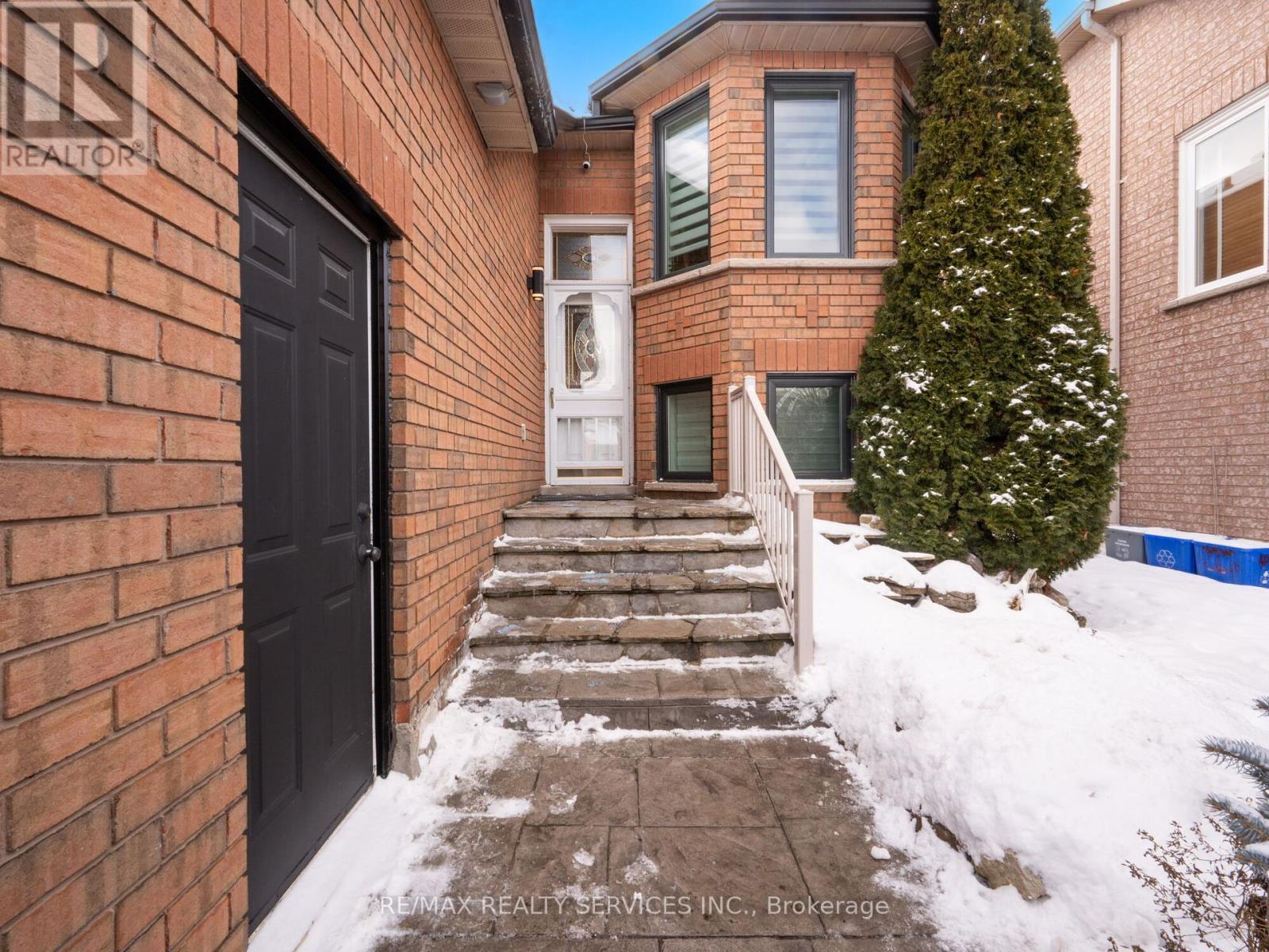 Property at 8 BRADWICK COURT image 5