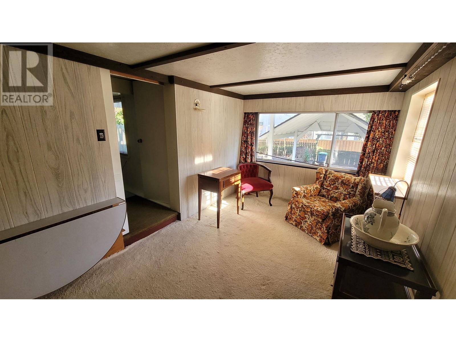 Listing Picture 17 of 35 : 4320 COLLINGWOOD STREET, Vancouver / 溫哥華 - 魯藝地產 Yvonne Lu Group - MLS Medallion Club Member