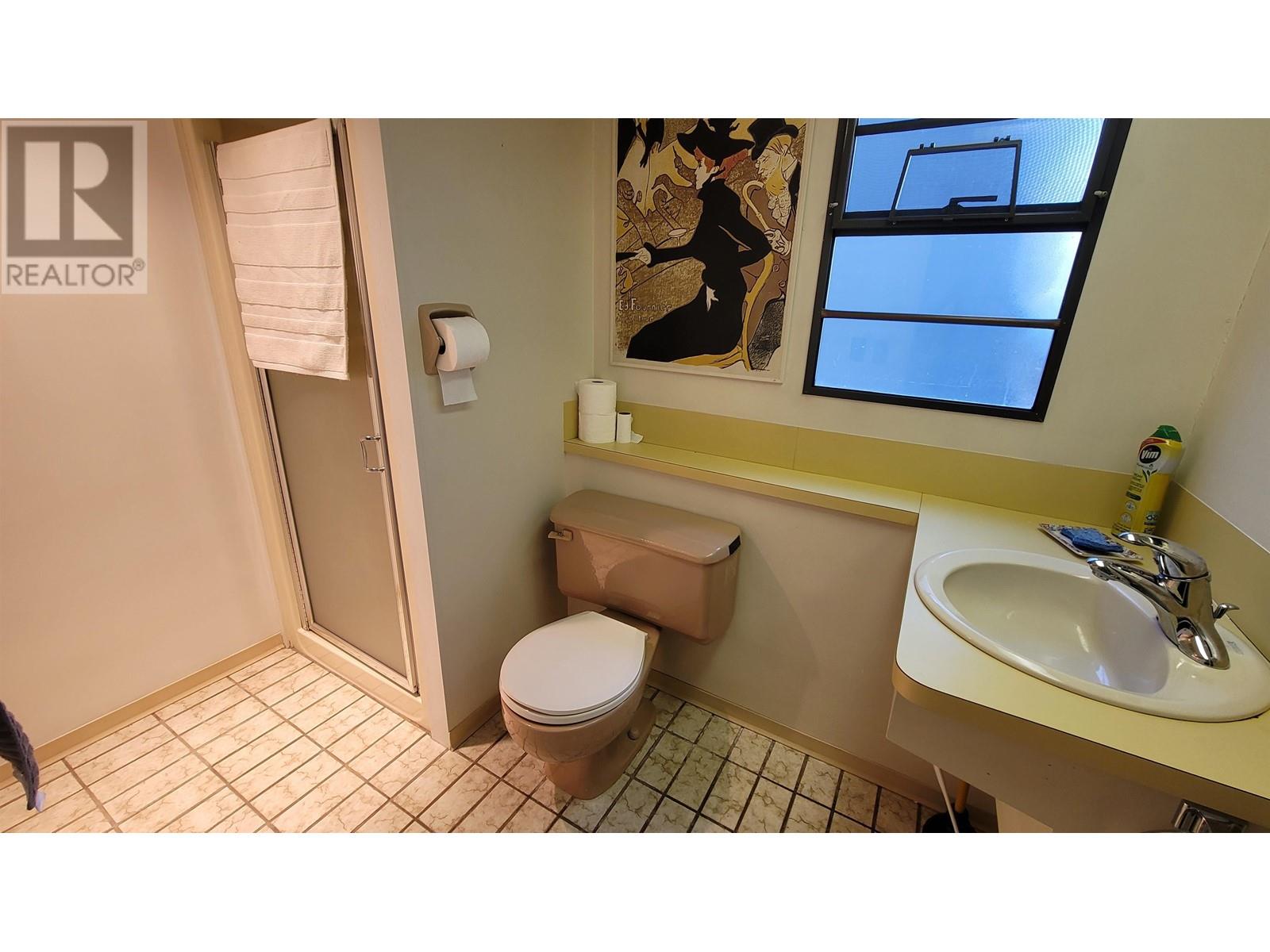 Listing Picture 26 of 35 : 4320 COLLINGWOOD STREET, Vancouver / 溫哥華 - 魯藝地產 Yvonne Lu Group - MLS Medallion Club Member