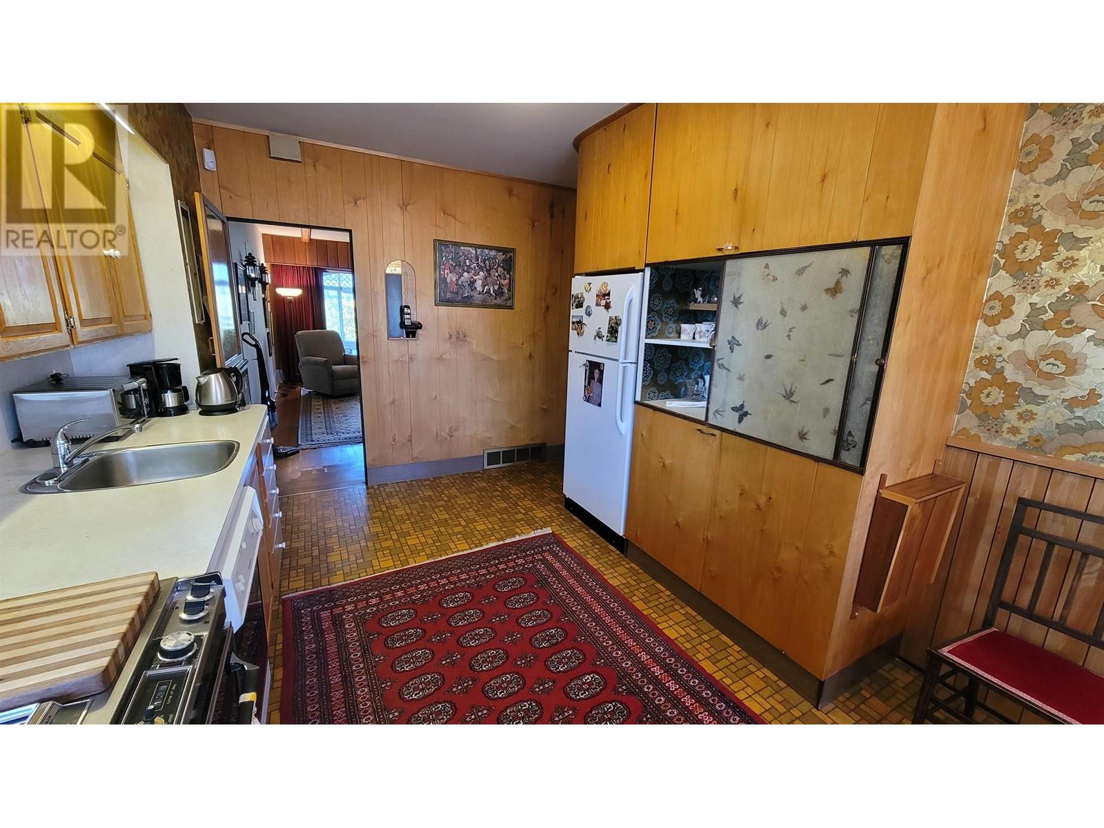 Listing Picture 7 of 35 : 4320 COLLINGWOOD STREET, Vancouver / 溫哥華 - 魯藝地產 Yvonne Lu Group - MLS Medallion Club Member