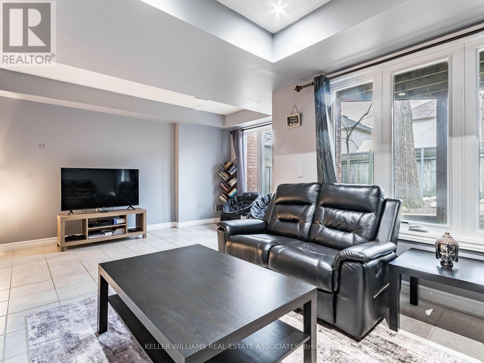 8 - 310 Christopher Drive, Cambridge, Ontario  N1P 1B4 - Photo 37 - X12086919