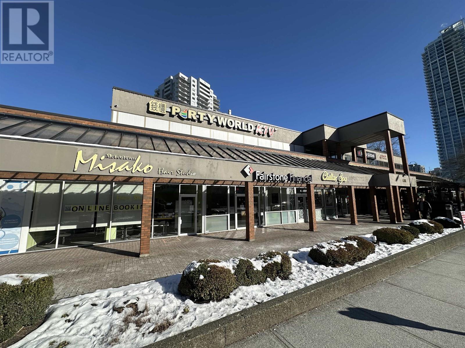 200 4361 KINGSWAY, Burnaby