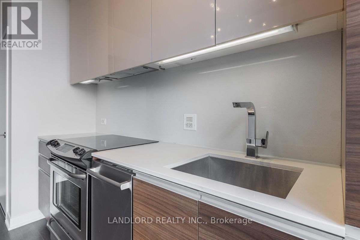 605 - 8 Gladstone Avenue, Toronto, Ontario  M6J 0B3 - Photo 3 - C12086965