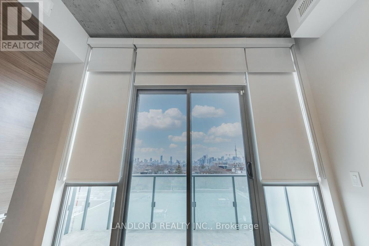 605 - 8 Gladstone Avenue, Toronto, Ontario  M6J 0B3 - Photo 7 - C12086965