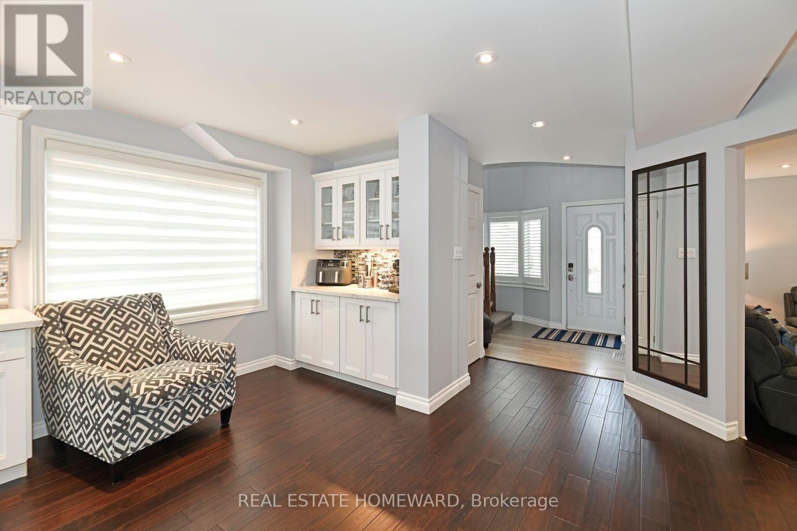 Property at 640 CHIRON CRESCENT image 4