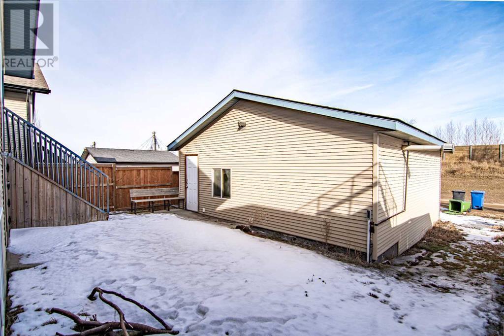 Property at 194 Jaspar Crescent image 4