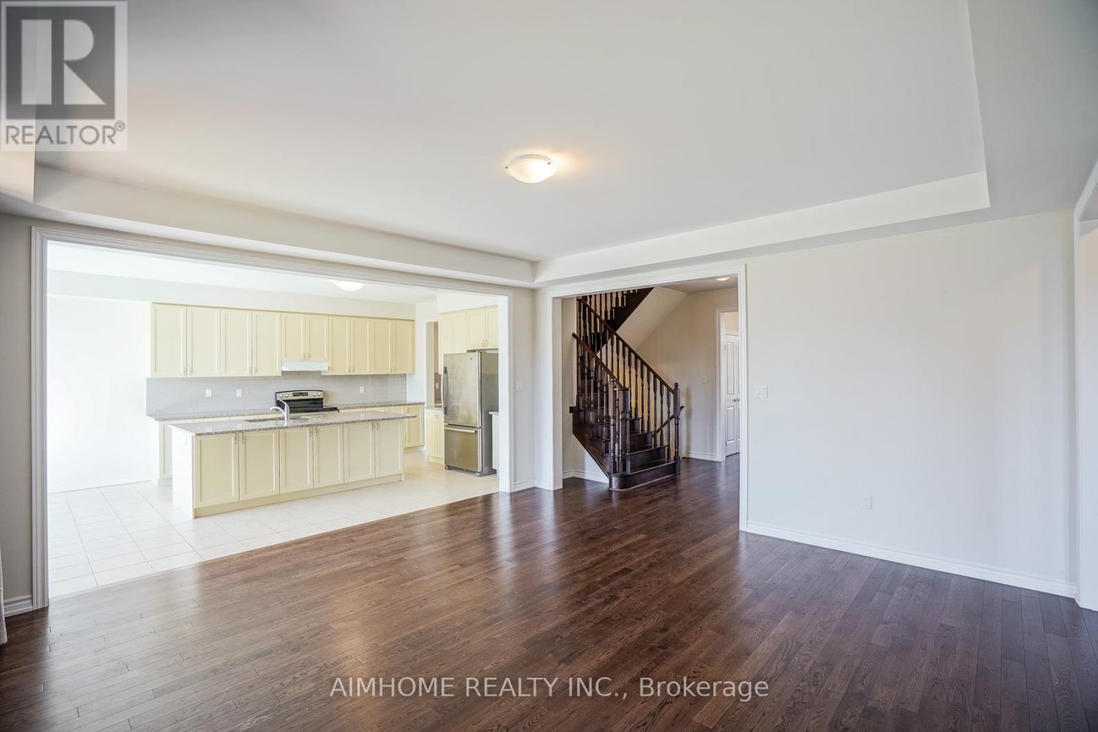 30 Brown Court, Newmarket, Ontario  L3Y 0C7 - Photo 12 - N12086942