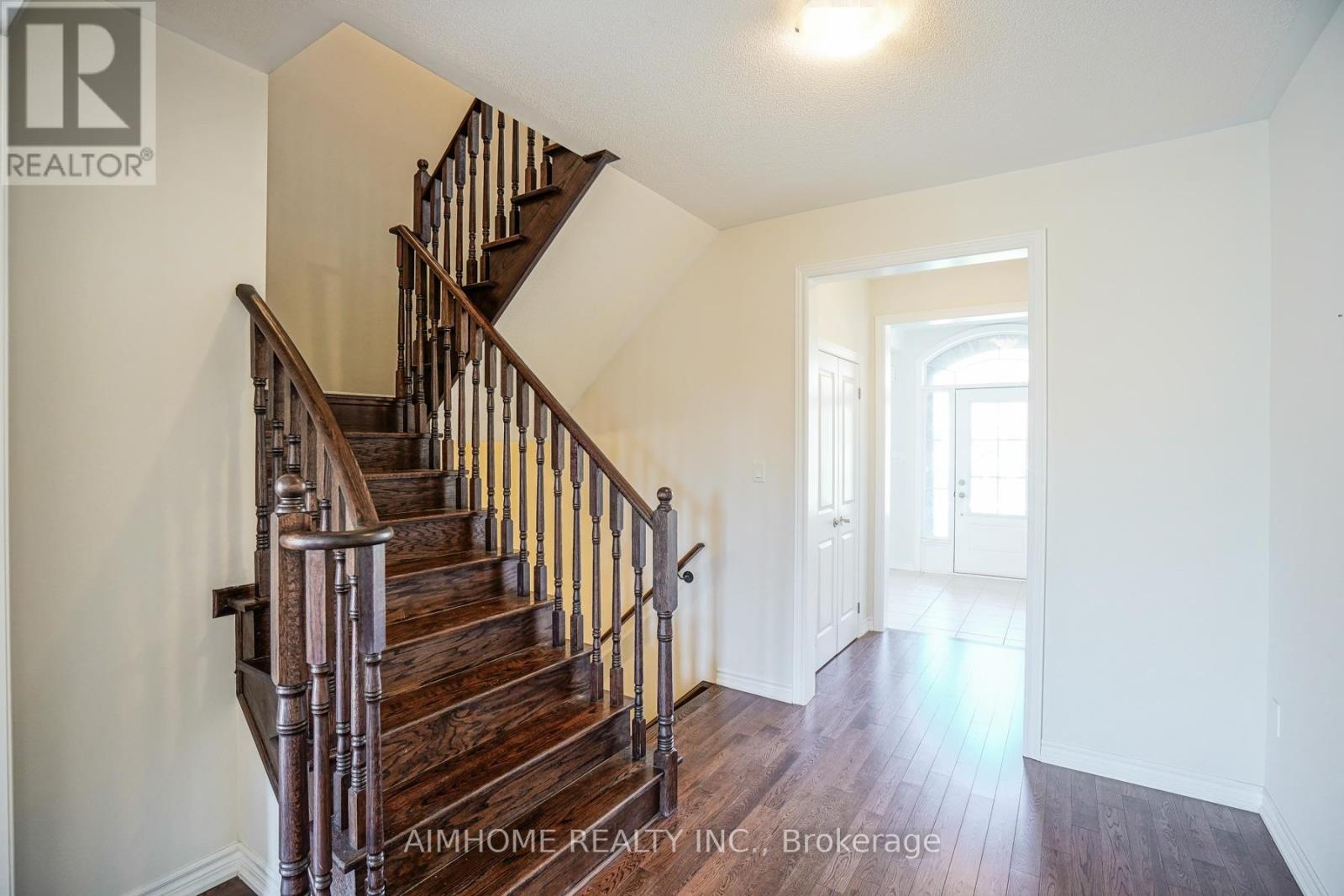 30 Brown Court, Newmarket, Ontario  L3Y 0C7 - Photo 18 - N12086942