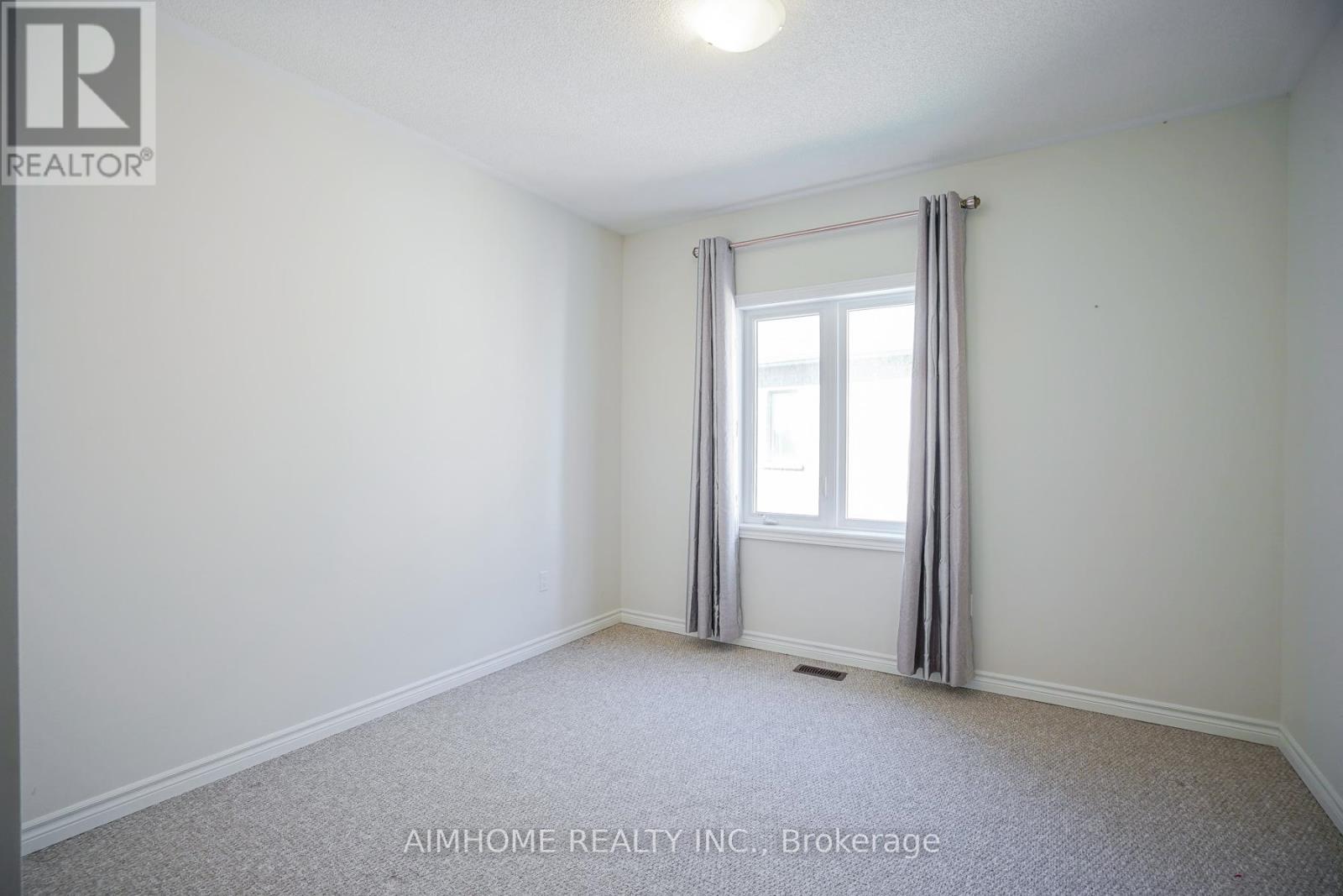30 Brown Court, Newmarket, Ontario  L3Y 0C7 - Photo 20 - N12086942