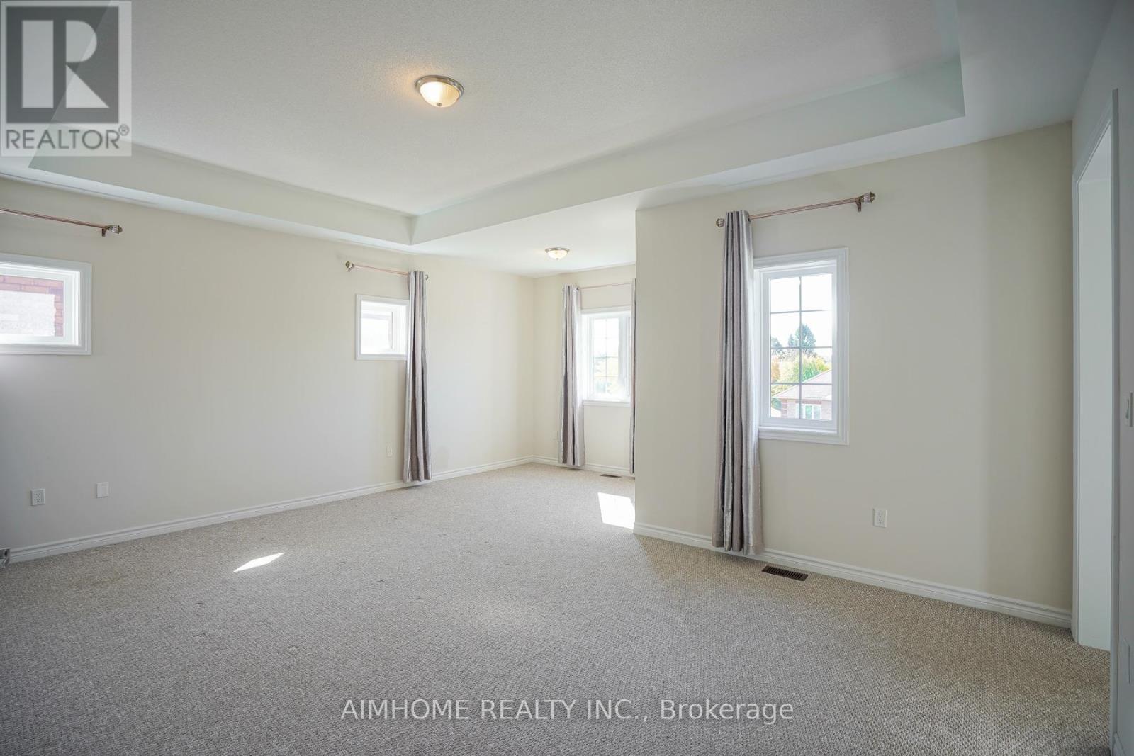 30 Brown Court, Newmarket, Ontario  L3Y 0C7 - Photo 21 - N12086942