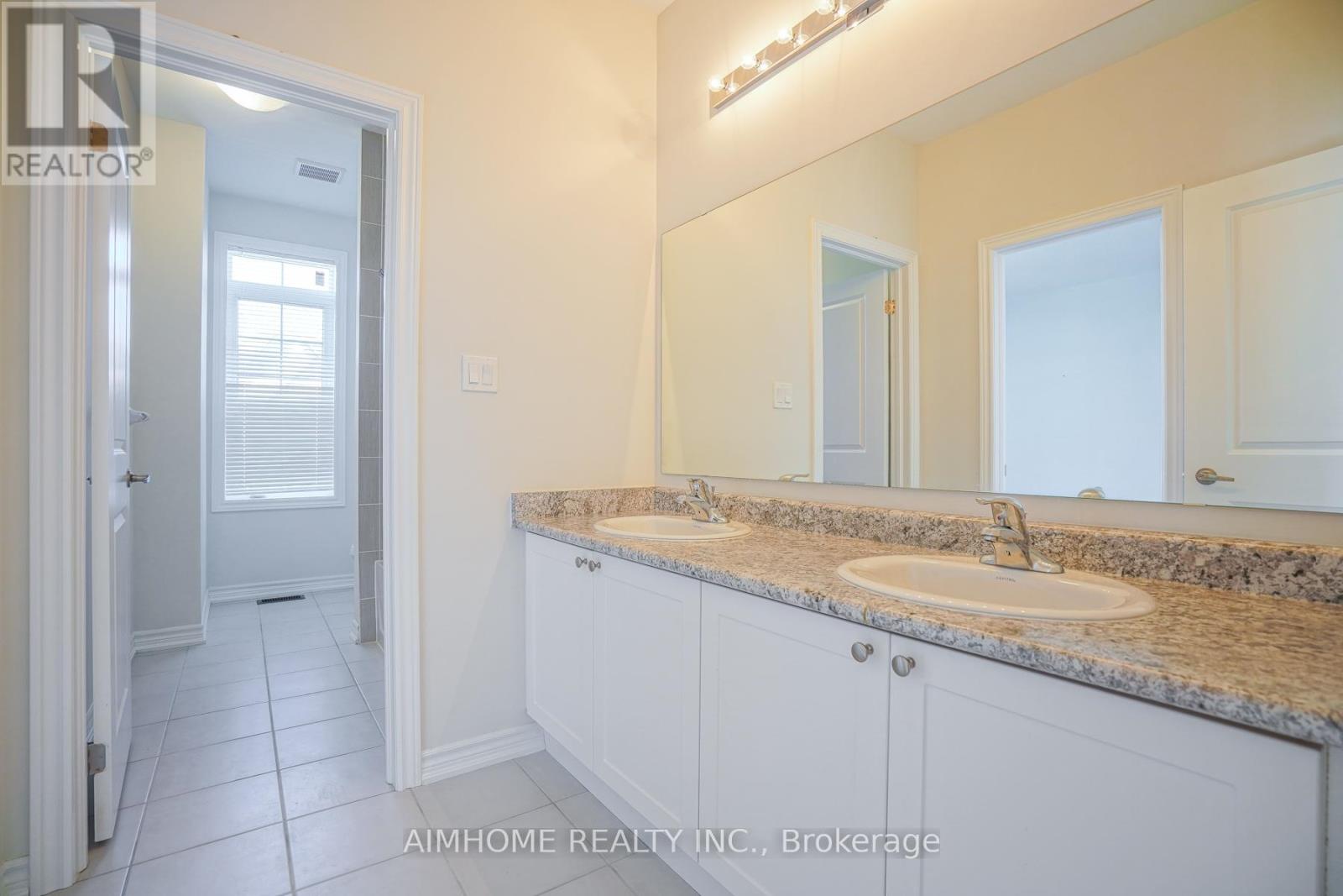 30 Brown Court, Newmarket, Ontario  L3Y 0C7 - Photo 30 - N12086942