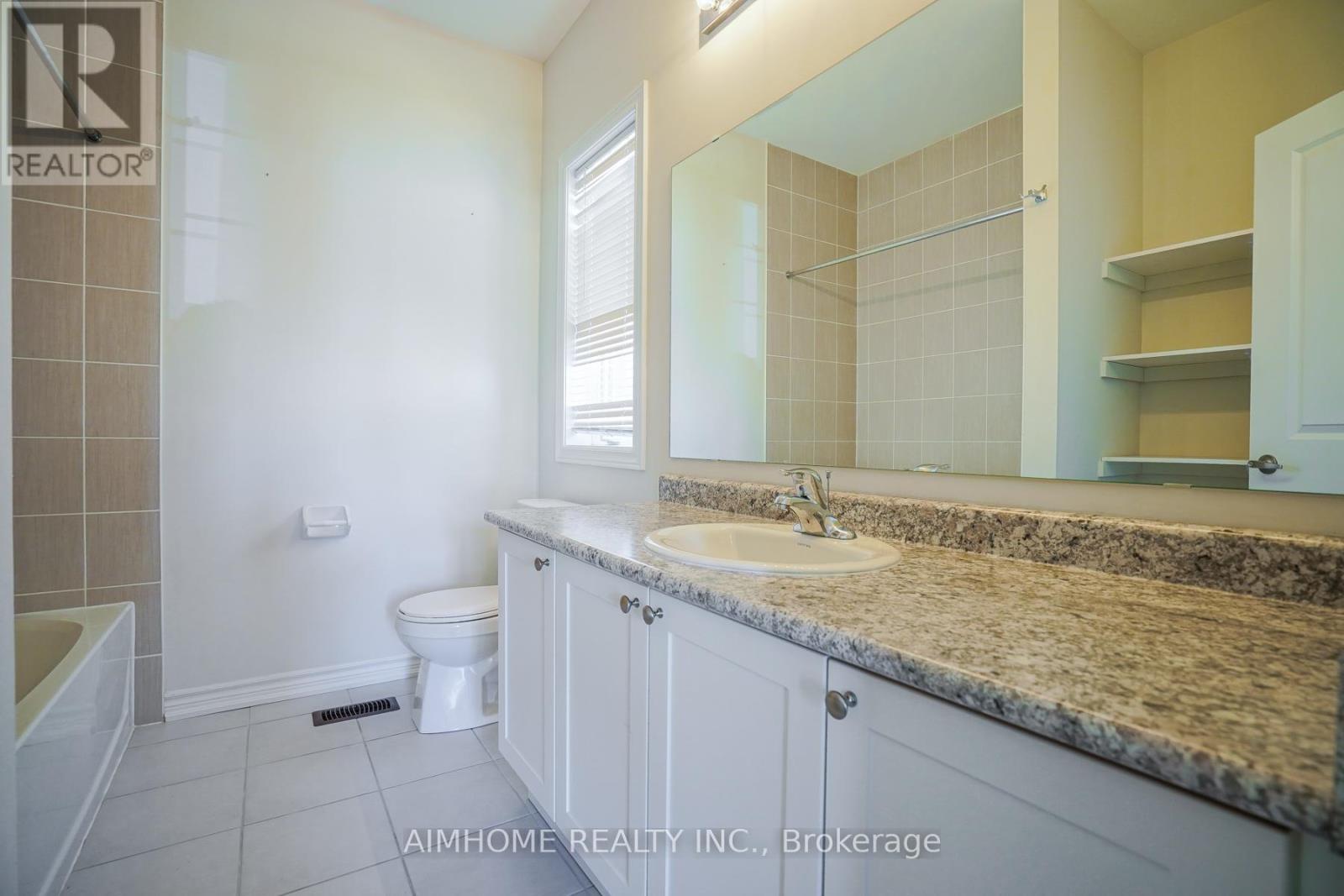 30 Brown Court, Newmarket, Ontario  L3Y 0C7 - Photo 35 - N12086942