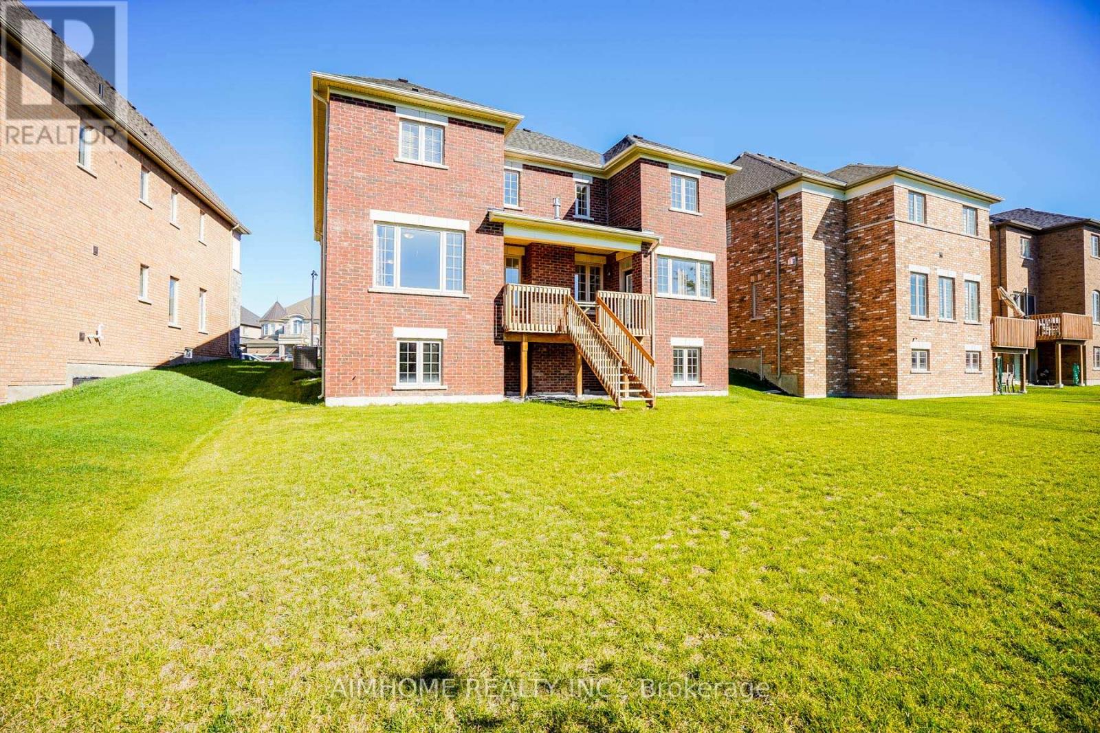 30 Brown Court, Newmarket, Ontario  L3Y 0C7 - Photo 37 - N12086942