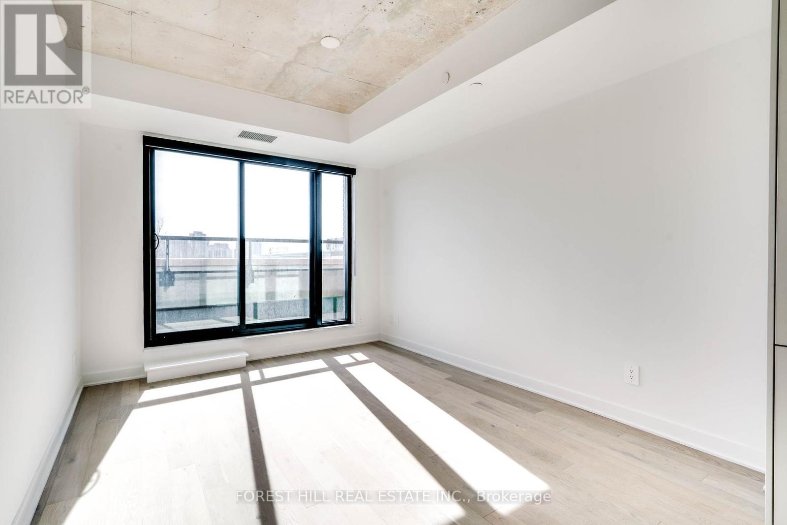 401 - 2720 Dundas Street W, Toronto, Ontario  M6P 0C3 - Photo 14 - W12086970
