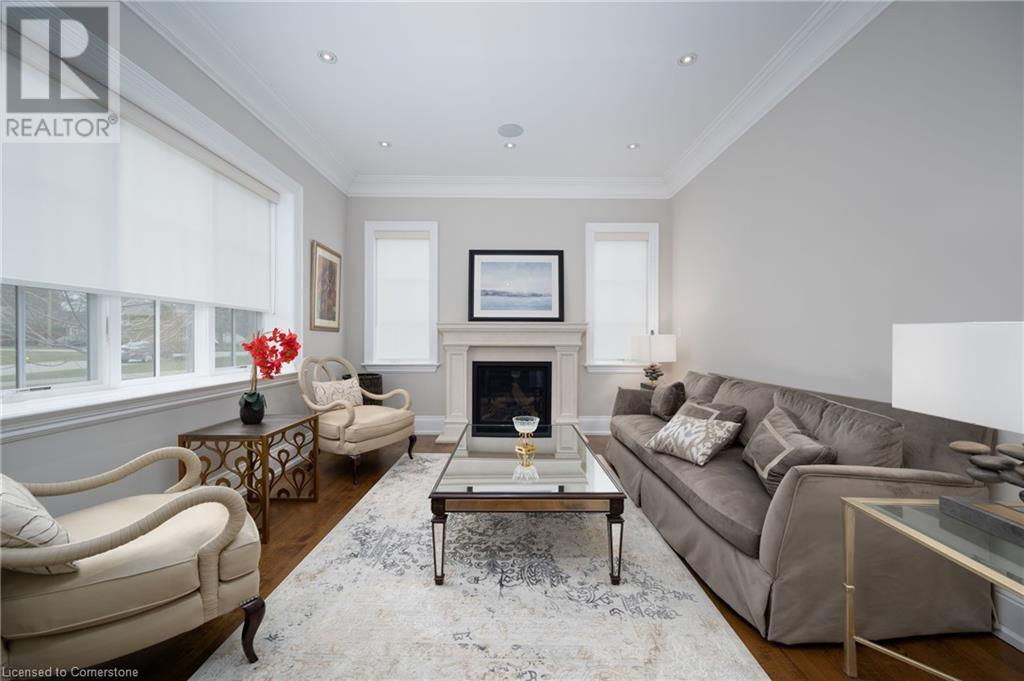 Property at 302 PINEHURST Drive image 4