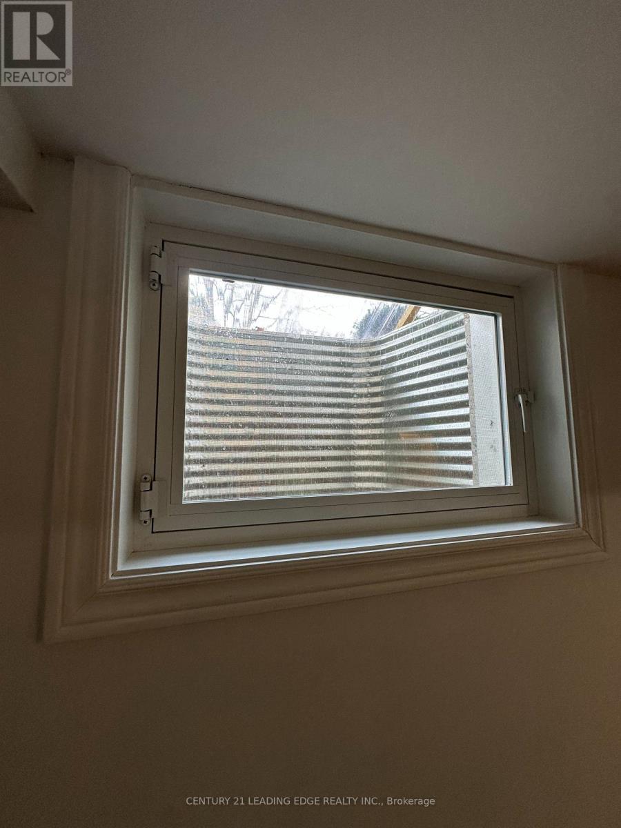Bsmt - 69 Davisbrook Boulevard, Toronto, Ontario  M1T 2H6 - Photo 21 - E12086981