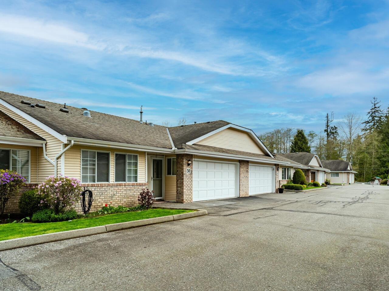 30 5051 203 Street, Langley, British Columbia  V3A 1V5 - Photo 2 - R2991209