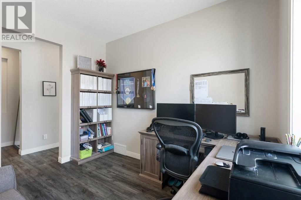 Property at 154 Coopersfield Way SW image 5
