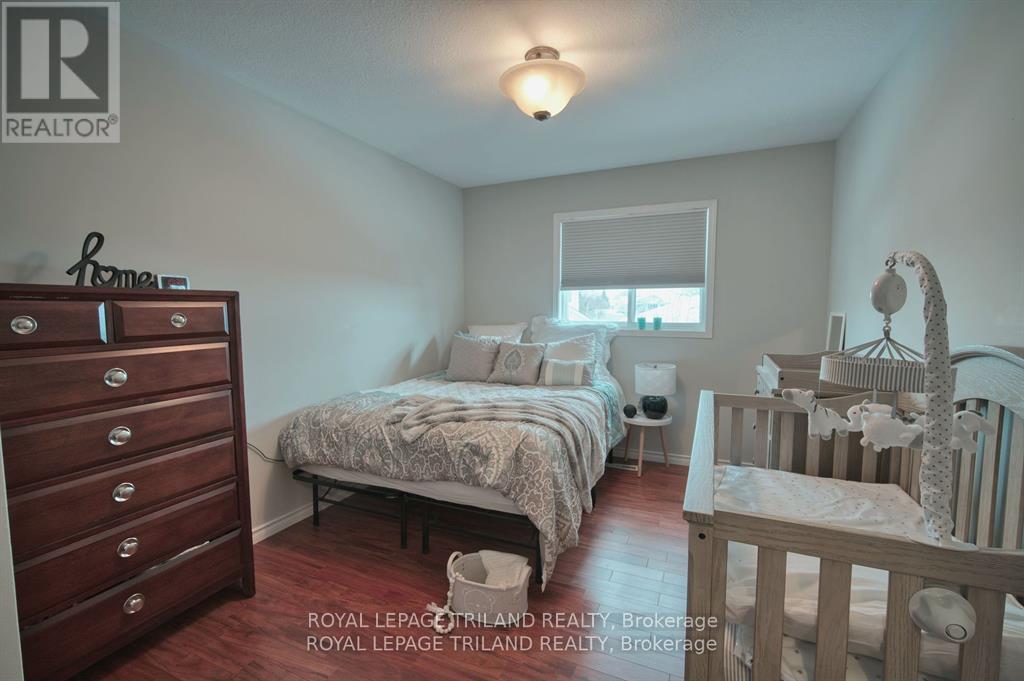 58 Stonehenge Court, London, Ontario  N5V 4M6 - Photo 13 - X12087003