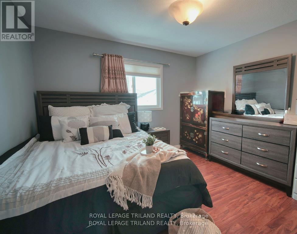 58 Stonehenge Court, London, Ontario  N5V 4M6 - Photo 14 - X12087003